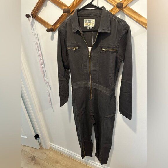 NWT - SANDRINE ROSE x FREE PEOPLE BLACK & GOLD JUMPSUIT- Size small - Picture 1 of 16